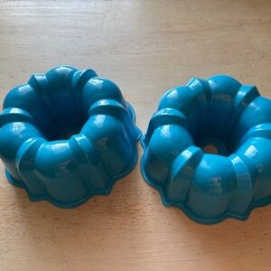 Vintage Nordic Ware Bundt Tins Blue Enamel with Cream Interiors Like New